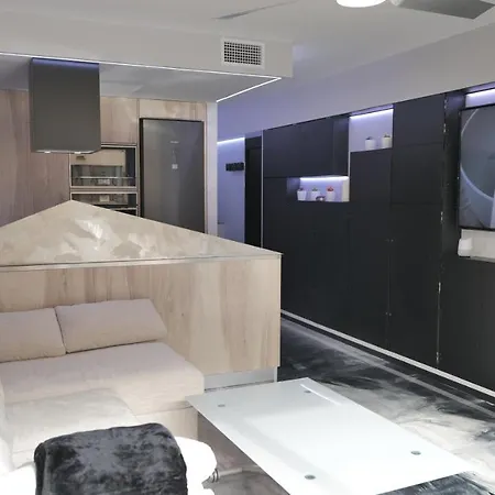La Farola - Luxury Domotic Flat In Puerto Deportivo Apartmán *
