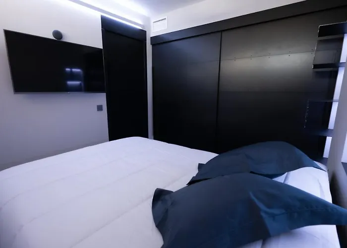 La Farola - Luxury Domotic Flat In Puerto Deportivo شقة