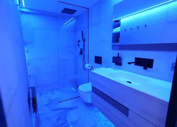 La Farola - Luxury Domotic Flat In Puerto Deportivo Lejlighed *