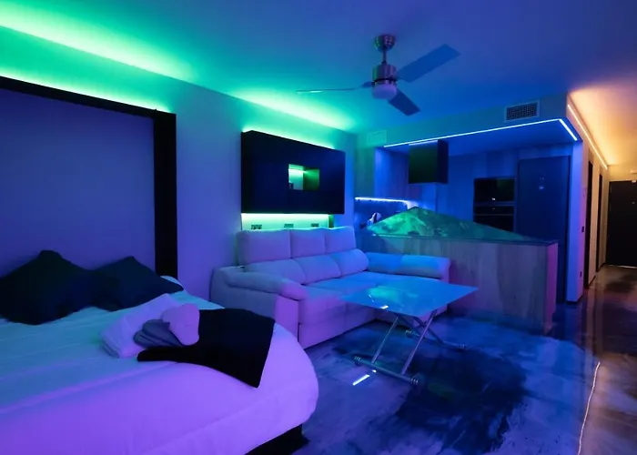 La Farola - Luxury Domotic Flat In Puerto Deportivo * ماربيا