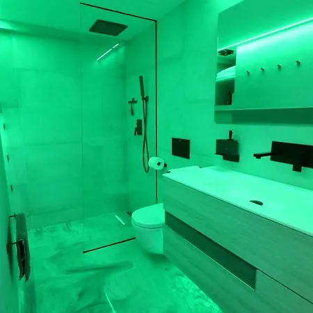 Apartamento La Farola - Luxury Domotic Flat In Puerto Deportivo